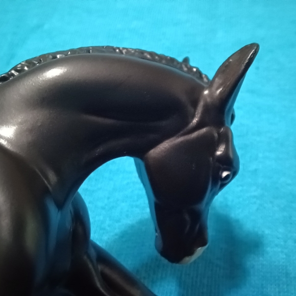 Breyer Wild and Free Foal - Picture 7 of 15